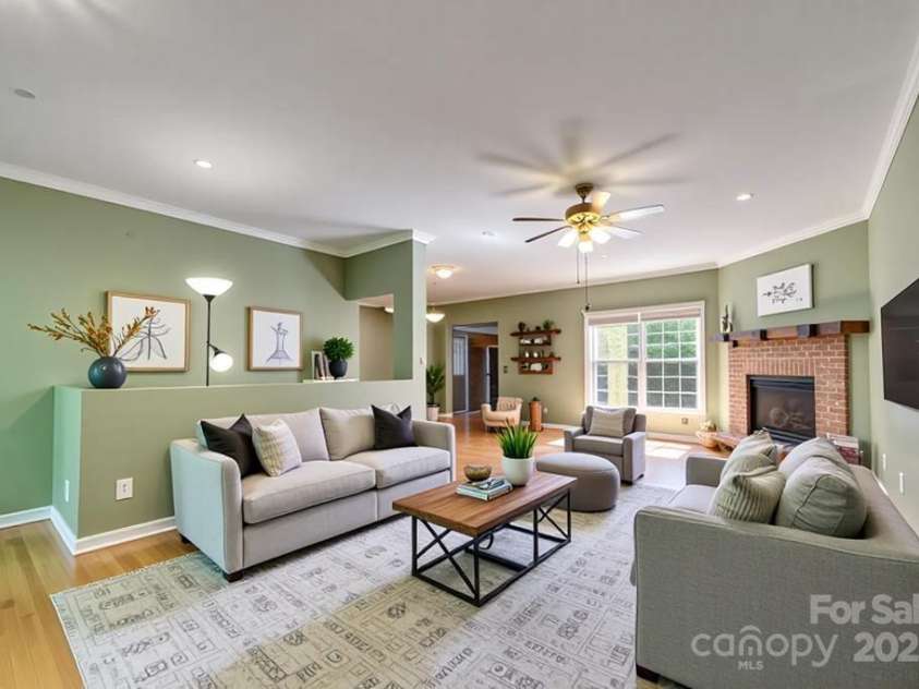 910 Hannah Mountain Road, Otto, NC 28763.  MLS# CAR4286271, YatesRealty ID 12540. 