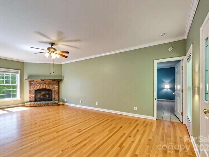 910 Hannah Mountain Road, Otto, NC 28763.  MLS# CAR4286271, YatesRealty ID 12540. 