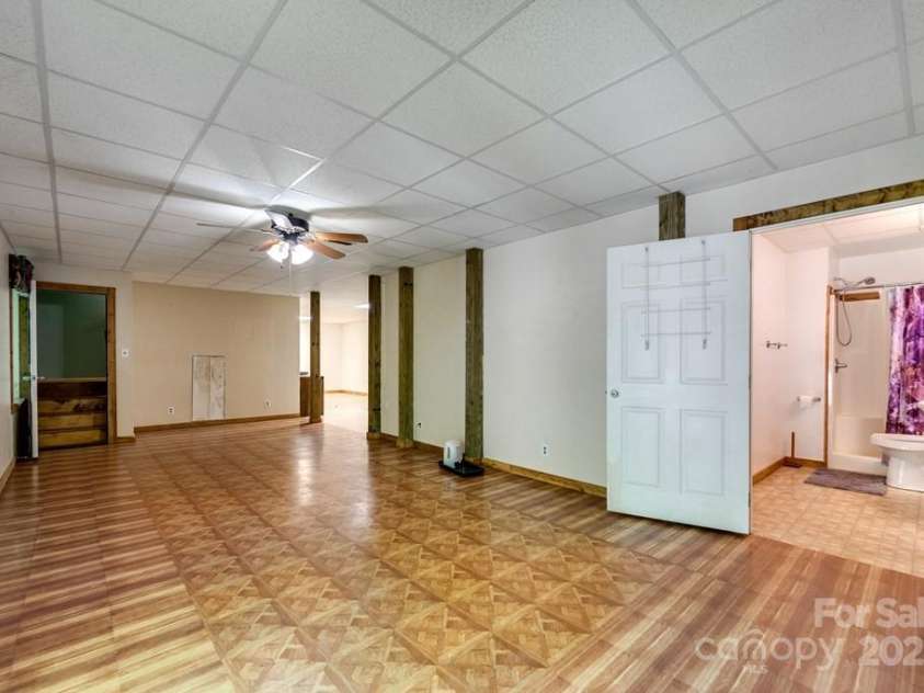 910 Hannah Mountain Road, Otto, NC 28763.  MLS# CAR4286271, YatesRealty ID 12540. 