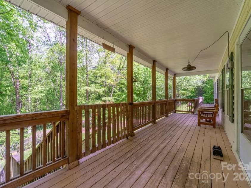 910 Hannah Mountain Road, Otto, NC 28763.  MLS# CAR4286271, YatesRealty ID 12540. 