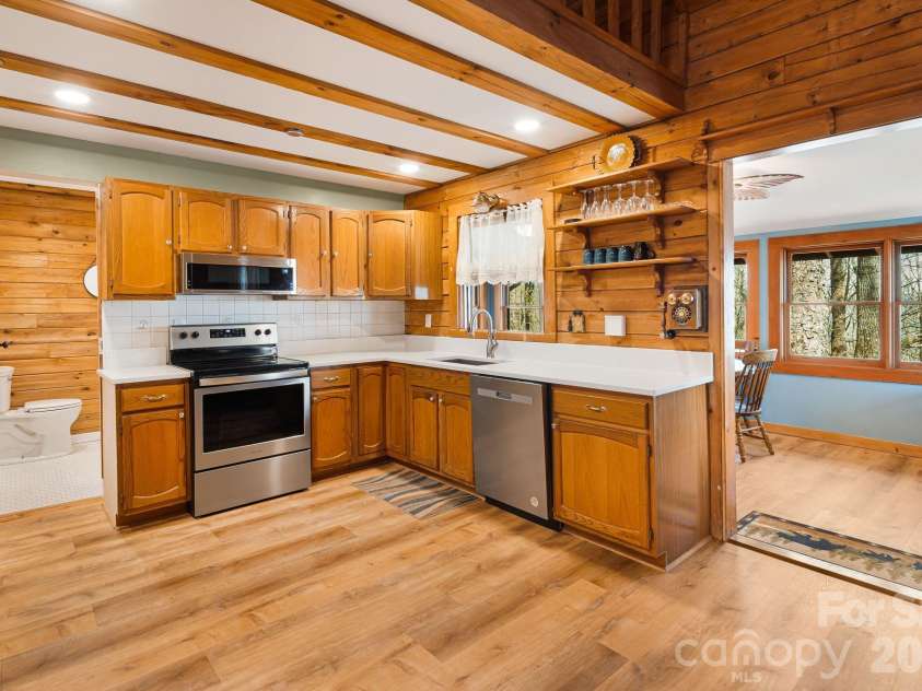 2977 Heath Peak Road, Waynesville, NC 28785.  MLS# CAR4351661, YatesRealty ID 12541. 