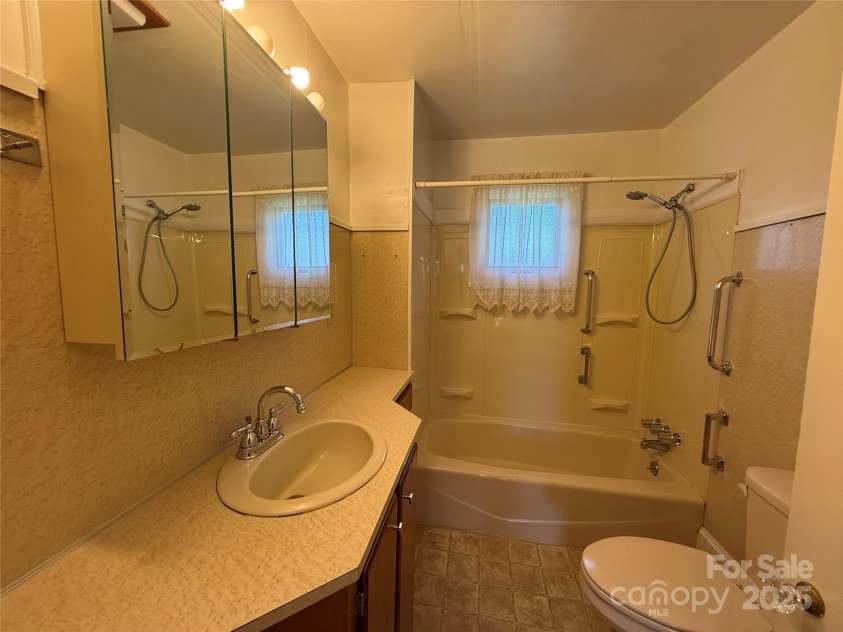 4787 Rock Barn Road, Claremont, NC 28610.  MLS# CAR4247098, YatesRealty ID 12541. 