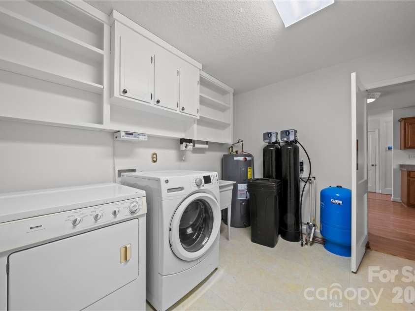 10670 Troutman Road, Midland, NC 28107.  MLS# CAR4367006, YatesRealty ID 12543. 