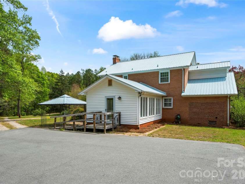 10670 Troutman Road, Midland, NC 28107.  MLS# CAR4367006, YatesRealty ID 12543. 