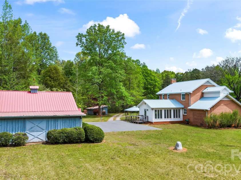10670 Troutman Road, Midland, NC 28107.  MLS# CAR4367006, YatesRealty ID 12543. 