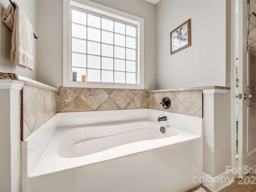 324 Kerrydale Court, Clover, SC 29710.  MLS# CAR4240780, YatesRealty ID 12543. 