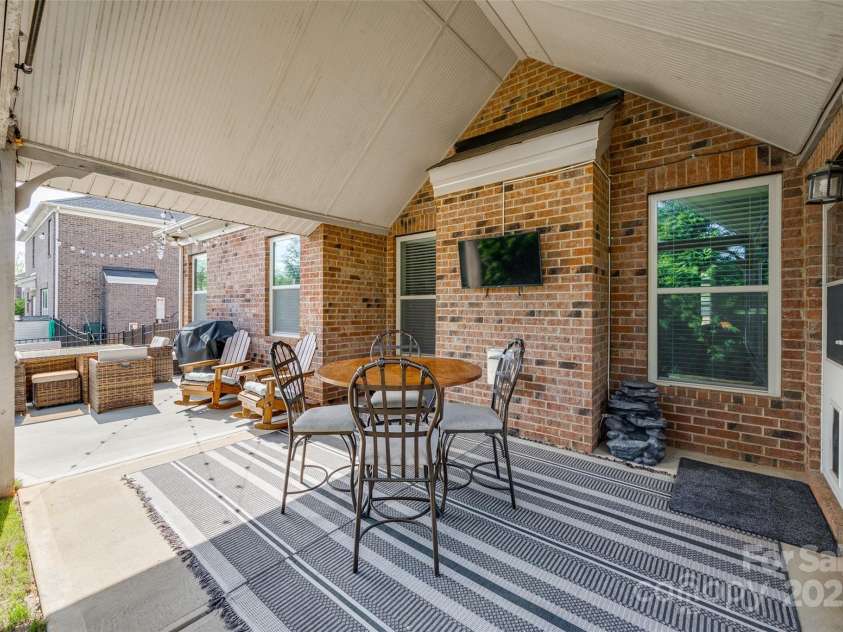 324 Kerrydale Court, Clover, SC 29710.  MLS# CAR4240780, YatesRealty ID 12543. 
