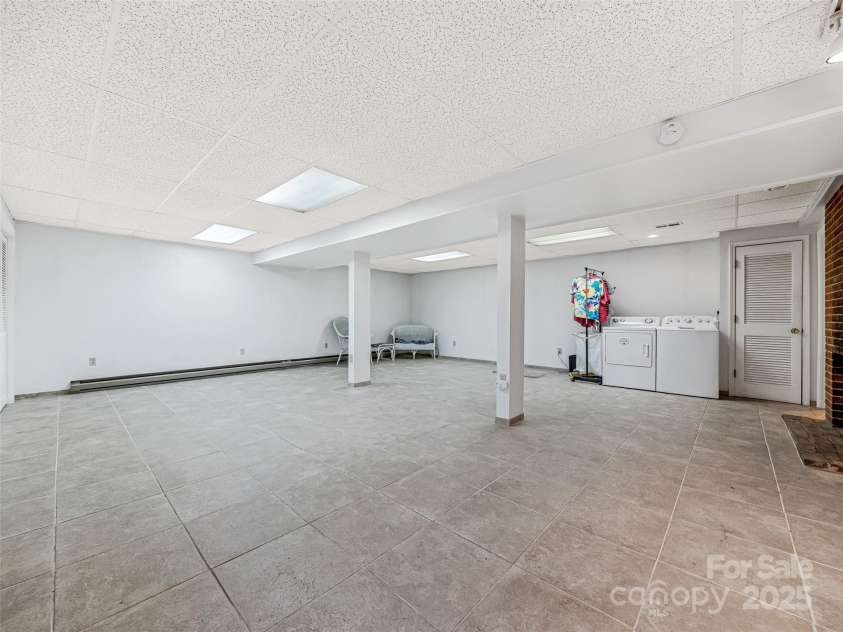 160 Tanglewood Heights, Brevard, NC 28712.  MLS# CAR4230494, YatesRealty ID 12544. 