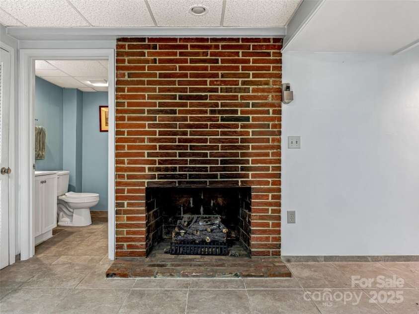 160 Tanglewood Heights, Brevard, NC 28712.  MLS# CAR4230494, YatesRealty ID 12544. 