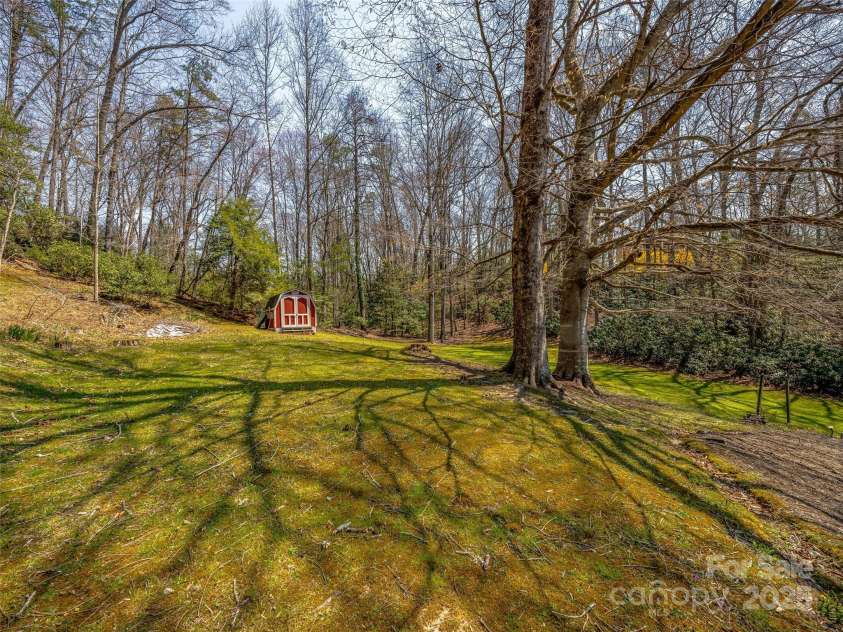 160 Tanglewood Heights, Brevard, NC 28712.  MLS# CAR4230494, YatesRealty ID 12544. 