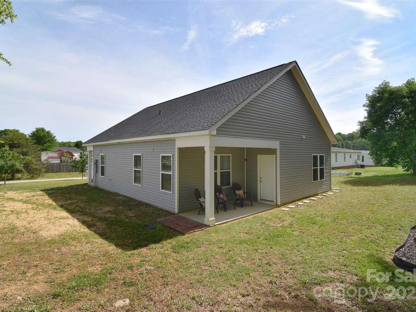 325 Cornwall Drive, Salisbury, NC 28147.  MLS# CAR4256111, YatesRealty ID 12544. 