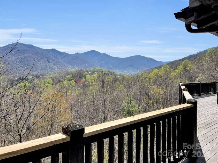 149 Trout Lily Lane, Maggie Valley, NC 28751.  MLS# CAR4141912, YatesRealty ID 12545. 