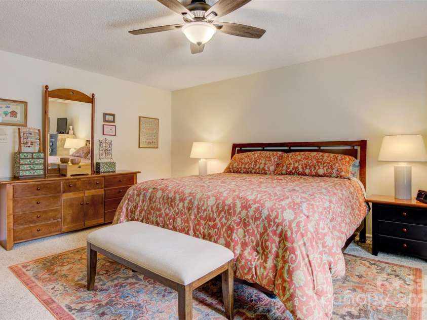 3022 8th Street Court, Hickory, NC 28601.  MLS# CAR4251534, YatesRealty ID 12546. 