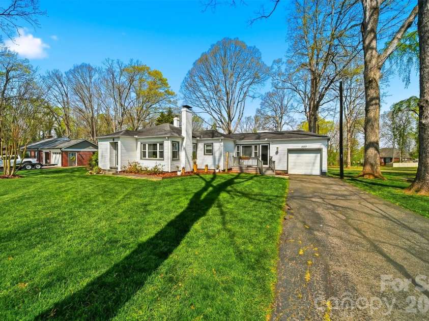 203 8th Street, Conover, NC 28613.  MLS# CAR4361220, YatesRealty ID 12547. 