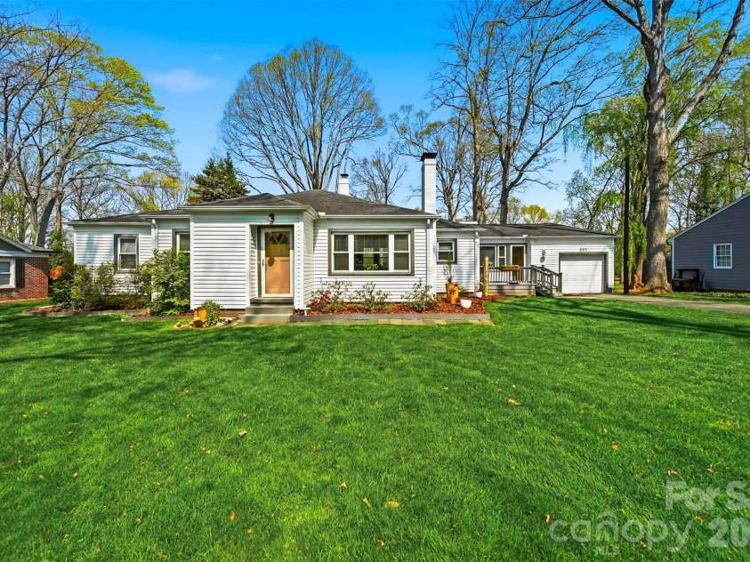 203 8th Street, Conover, NC 28613.  MLS# CAR4361220, YatesRealty ID 12547. 