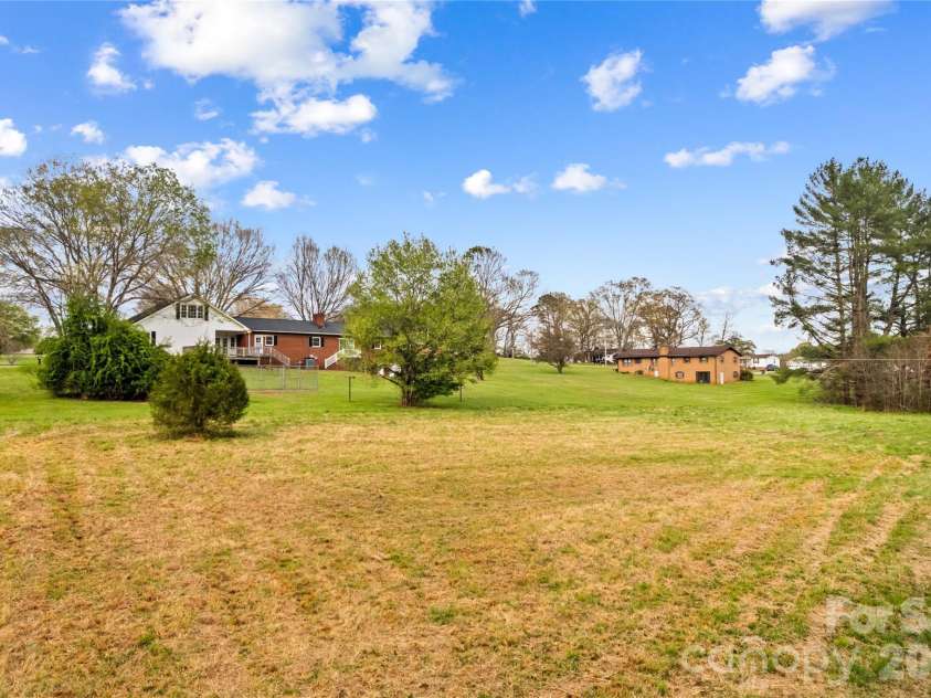 117 Jo Monni Loop, Statesville, NC 28625.  MLS# CAR4367067, YatesRealty ID 12548. 