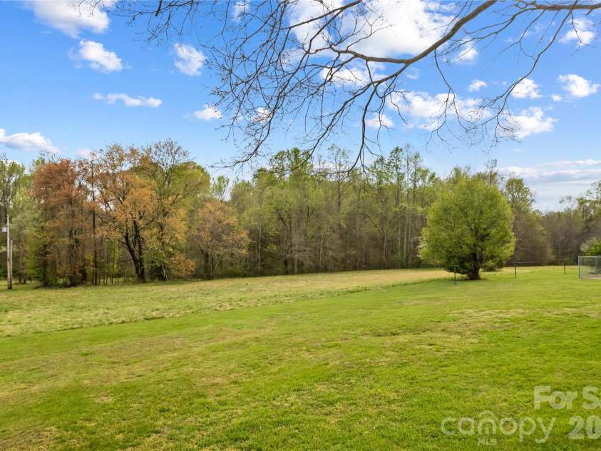 117 Jo Monni Loop, Statesville, NC 28625.  MLS# CAR4367067, YatesRealty ID 12548. 
