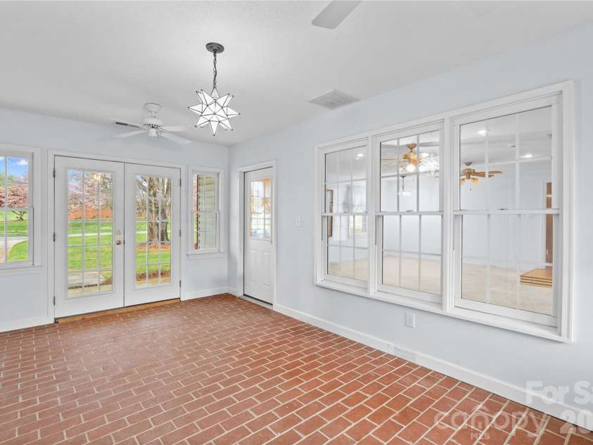 117 Jo Monni Loop, Statesville, NC 28625.  MLS# CAR4367067, YatesRealty ID 12548. 