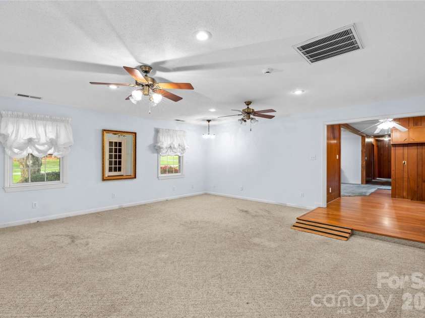 117 Jo Monni Loop, Statesville, NC 28625.  MLS# CAR4367067, YatesRealty ID 12548. 