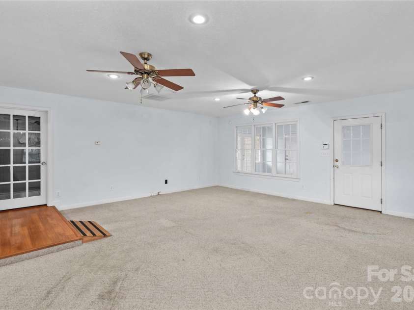 117 Jo Monni Loop, Statesville, NC 28625.  MLS# CAR4367067, YatesRealty ID 12548. 