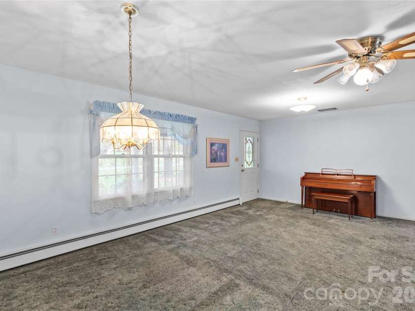 117 Jo Monni Loop, Statesville, NC 28625.  MLS# CAR4367067, YatesRealty ID 12548. 