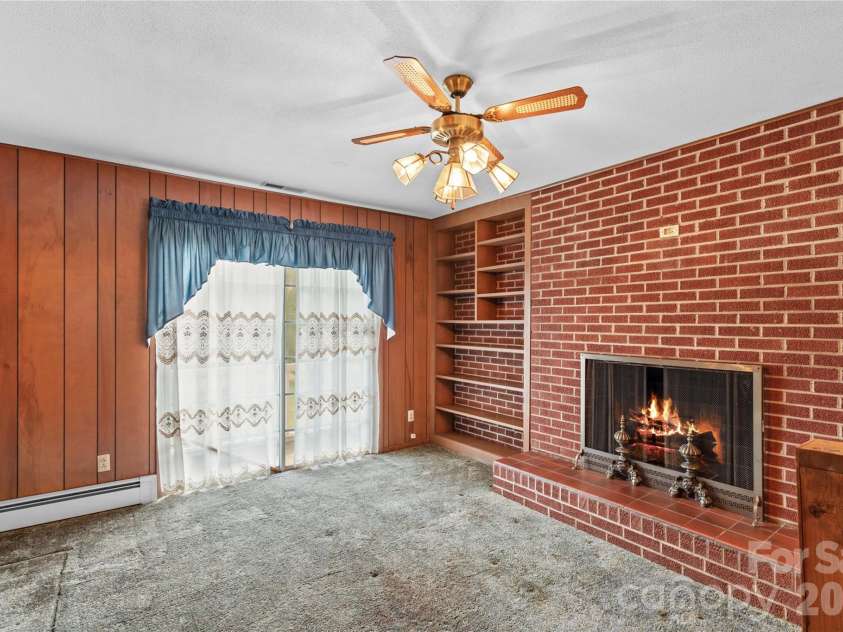 117 Jo Monni Loop, Statesville, NC 28625.  MLS# CAR4367067, YatesRealty ID 12548. 