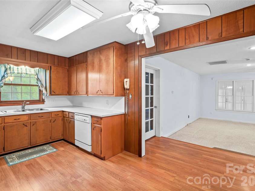117 Jo Monni Loop, Statesville, NC 28625.  MLS# CAR4367067, YatesRealty ID 12548. 
