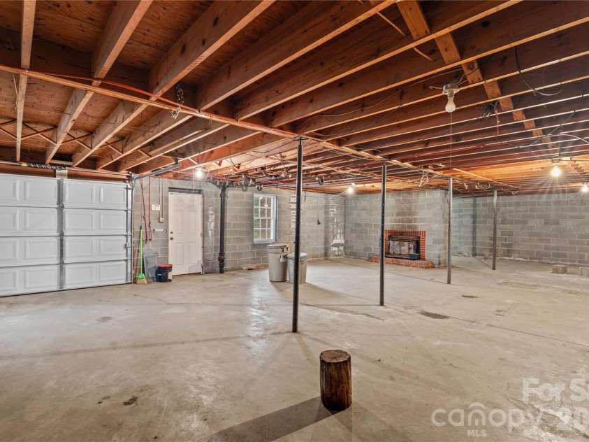 117 Jo Monni Loop, Statesville, NC 28625.  MLS# CAR4367067, YatesRealty ID 12548. 