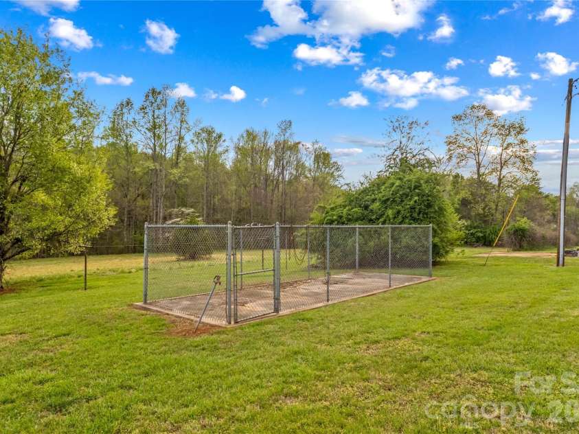 117 Jo Monni Loop, Statesville, NC 28625.  MLS# CAR4367067, YatesRealty ID 12548. 