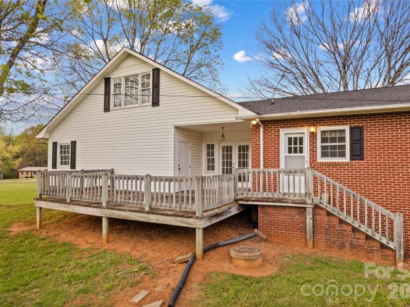 117 Jo Monni Loop, Statesville, NC 28625.  MLS# CAR4367067, YatesRealty ID 12548. 