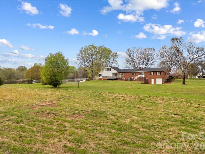 117 Jo Monni Loop, Statesville, NC 28625.  MLS# CAR4367067, YatesRealty ID 12548. 