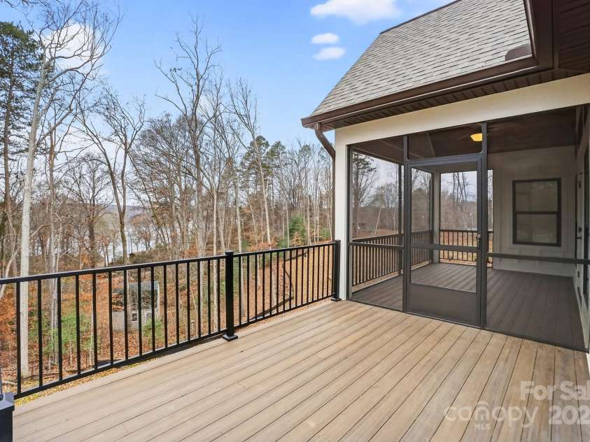 105 Sunset View Lane, Statesville, NC 28677.  MLS# CAR4322703, YatesRealty ID 12549. Back deck