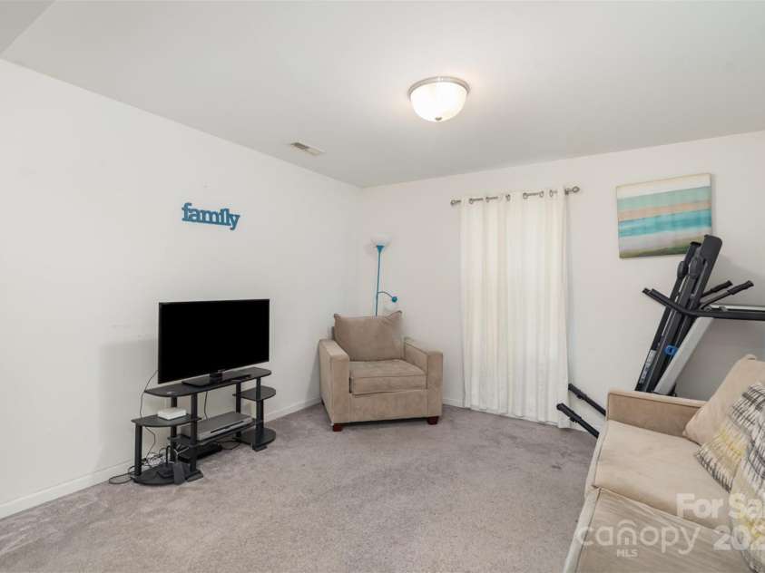 4406 Huntley Glen Drive, Pineville, NC 28134.  MLS# CAR4247479, YatesRealty ID 12549. 