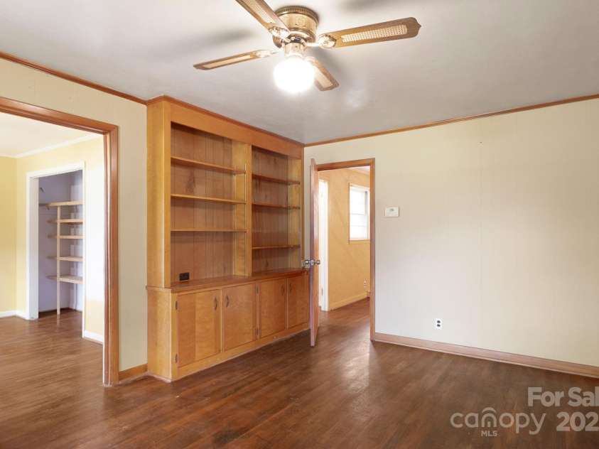 1874 McIlwain Road, Lancaster, SC 29720.  MLS# CAR4281008, YatesRealty ID 1255. Family room