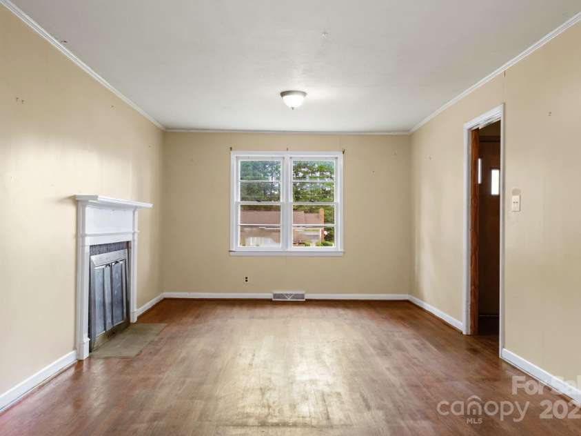 1874 McIlwain Road, Lancaster, SC 29720.  MLS# CAR4281008, YatesRealty ID 1255. Living/dining room
