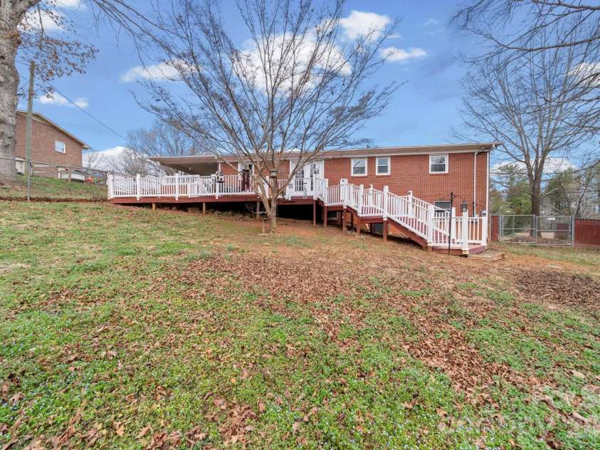 116 Hilltop Avenue, Valdese, NC 28690.  MLS# CAR4347043, YatesRealty ID 12550. 
