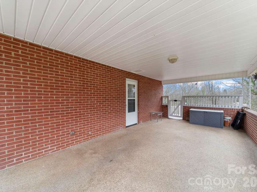 116 Hilltop Avenue, Valdese, NC 28690.  MLS# CAR4347043, YatesRealty ID 12550. 