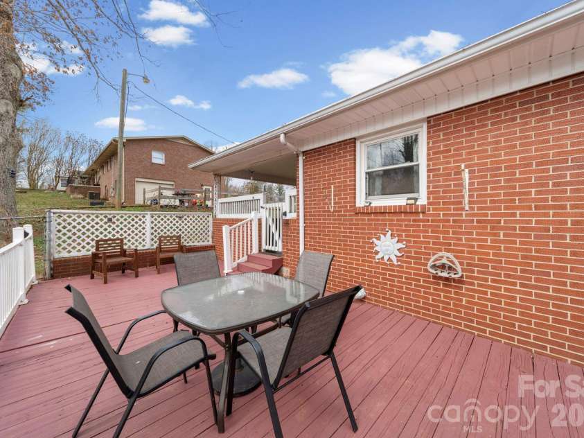 116 Hilltop Avenue, Valdese, NC 28690.  MLS# CAR4347043, YatesRealty ID 12550. 