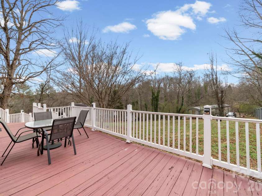 116 Hilltop Avenue, Valdese, NC 28690.  MLS# CAR4347043, YatesRealty ID 12550. 