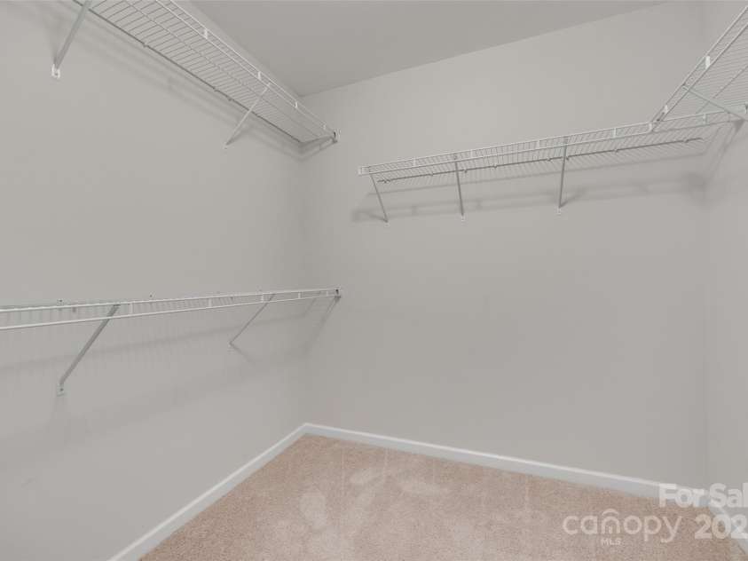 1507 Arcadia Bluff Drive, York, SC 29745.  MLS# CAR4252388, YatesRealty ID 12550. Huge Closets
