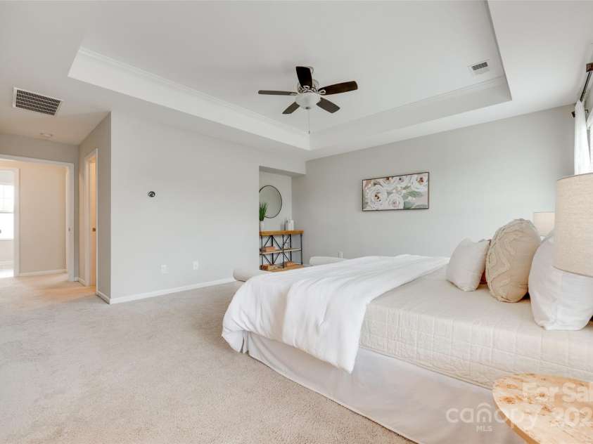 1507 Arcadia Bluff Drive, York, SC 29745.  MLS# CAR4252388, YatesRealty ID 12550. Spacious Primary Bedroom w trey ceiling
