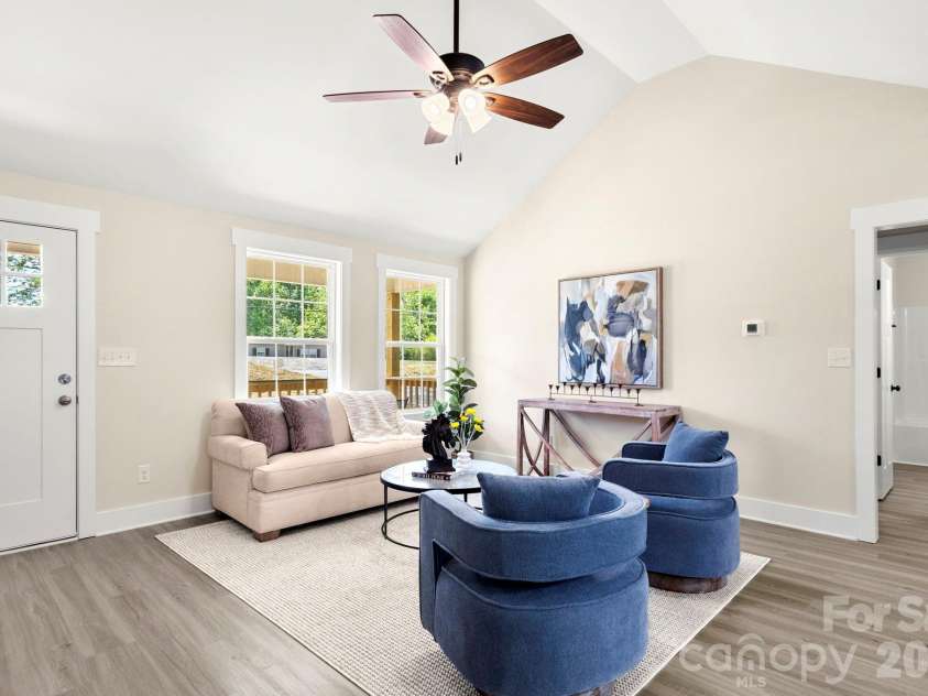 320 Sharon Road, York, SC 29745.  MLS# CAR4369530, YatesRealty ID 12552. 