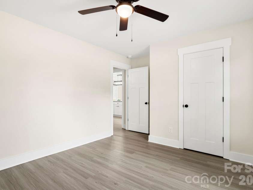 320 Sharon Road, York, SC 29745.  MLS# CAR4369530, YatesRealty ID 12552. 