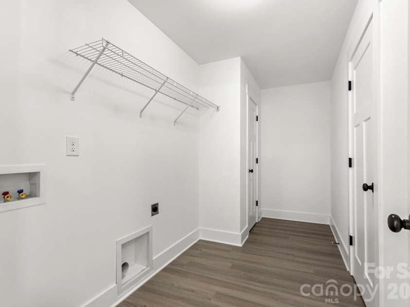 320 Sharon Road, York, SC 29745.  MLS# CAR4369530, YatesRealty ID 12552. 