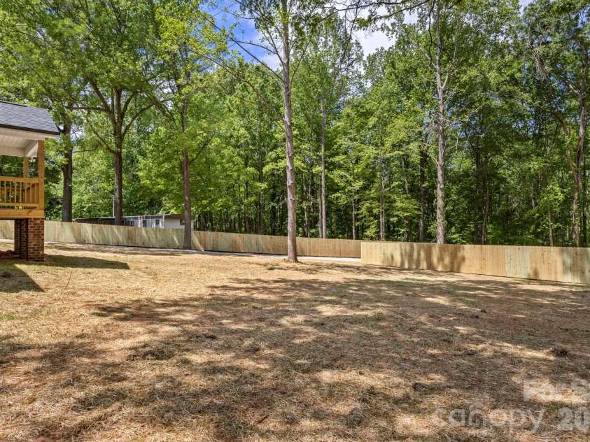 320 Sharon Road, York, SC 29745.  MLS# CAR4369530, YatesRealty ID 12552. 