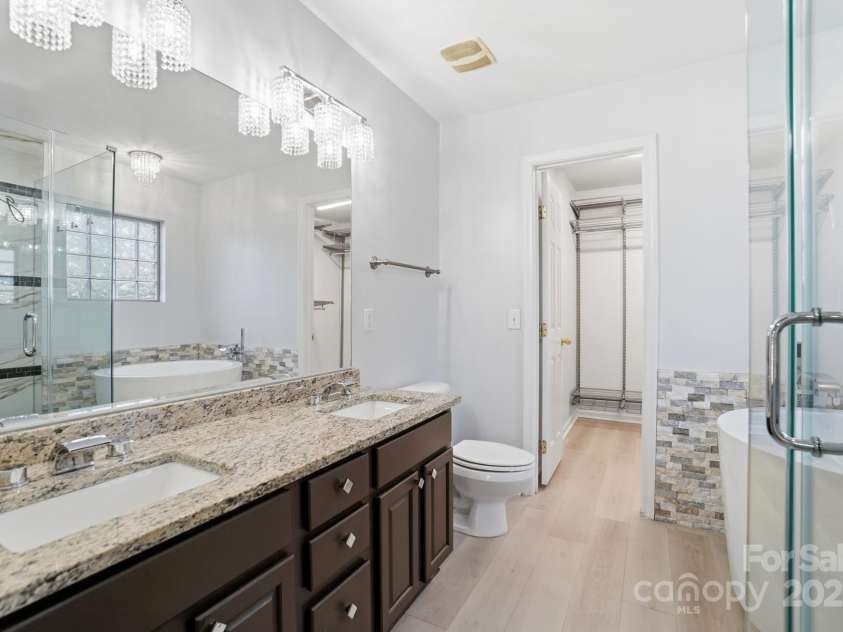 630 Springhouse Place, Clover, SC 29710.  MLS# CAR4278014, YatesRealty ID 12553. Ensuite Bathroom