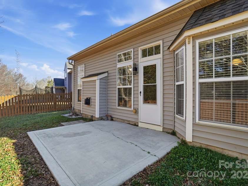 630 Springhouse Place, Clover, SC 29710.  MLS# CAR4278014, YatesRealty ID 12553. Fenced Backyard