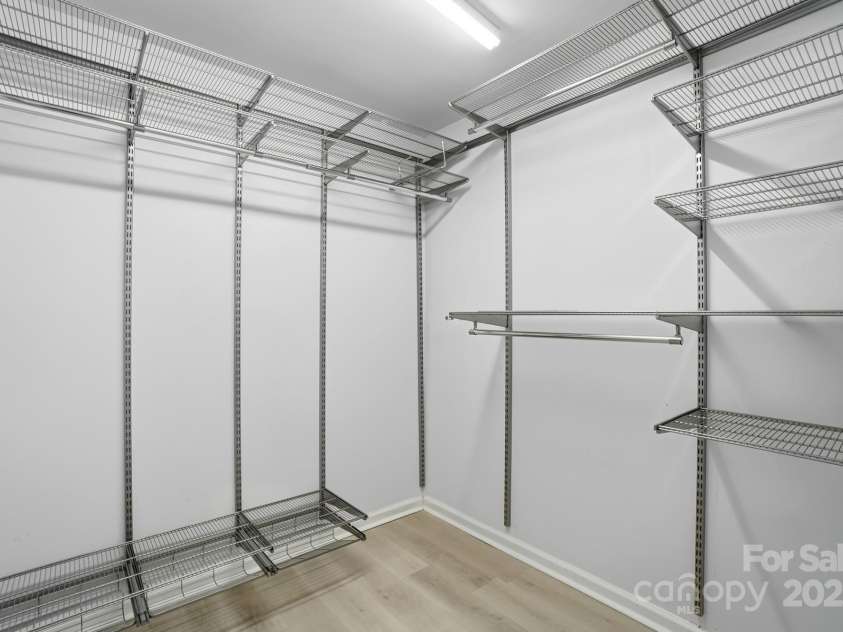 630 Springhouse Place, Clover, SC 29710.  MLS# CAR4278014, YatesRealty ID 12553. Walk-in Closet