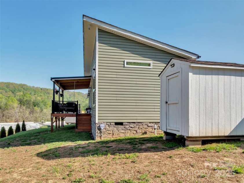 380 Carolina Avenue, Marion, NC 28752.  MLS# CAR4249515, YatesRealty ID 12554. 