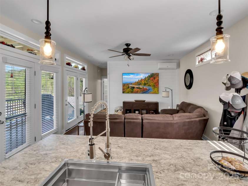 380 Carolina Avenue, Marion, NC 28752.  MLS# CAR4249515, YatesRealty ID 12554. 